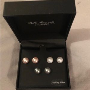 pearl earrings